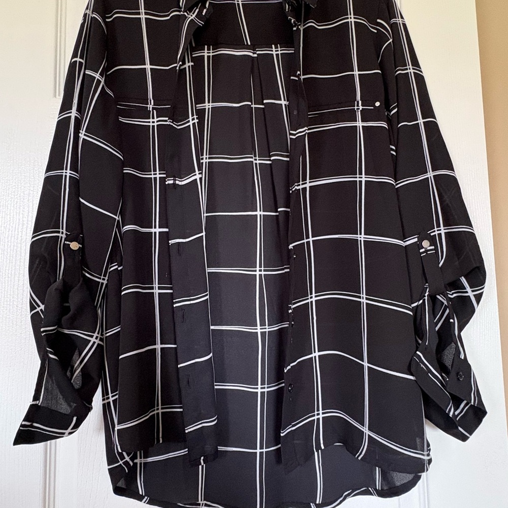 Apt 9 Black and White Checkered Women's Top